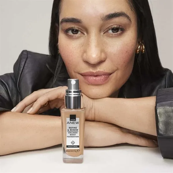Podkład-serum z Protinolem™ Anew 310N Medium Beige 30 ml AVON – zdjęcie 2
