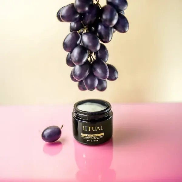 Otwarty Ritual Day Cream Raypath 50 ml pod kiścią winogron