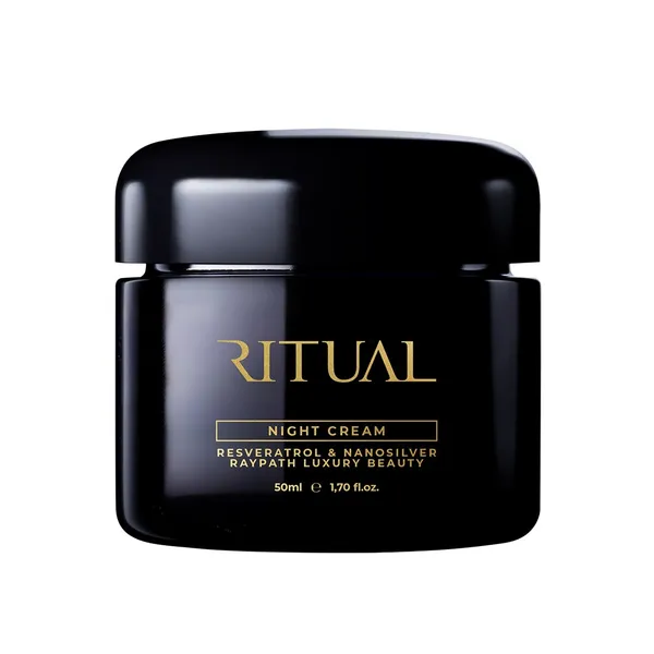 Ritual Night Cream Raypath 50 ml w czarnym słoiczku na białym tle