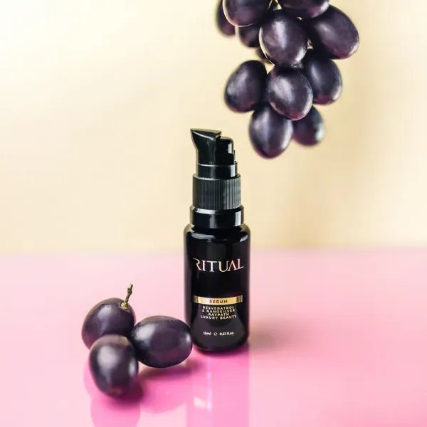 Ritual Serum Raypath 15 ml z pompką i winogronami