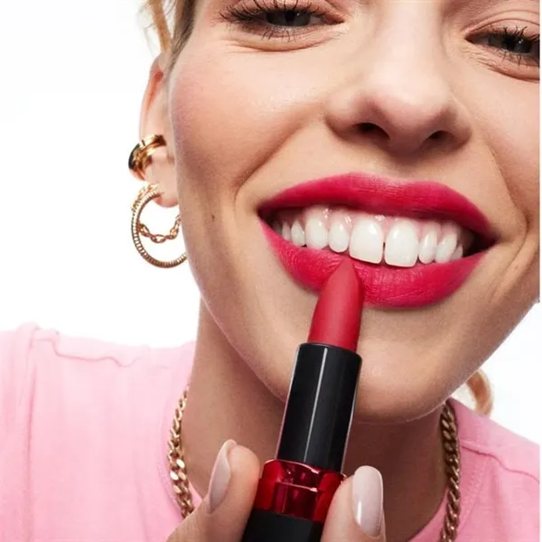 Ultramatowa szminka Ultra Colour 2 BFF 3,6 g AVON – zdjęcie 6